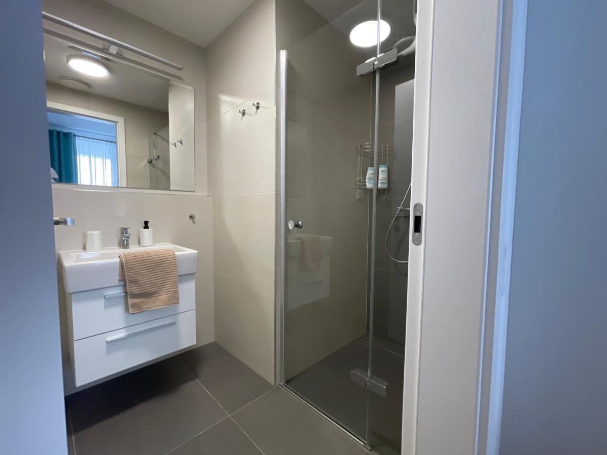Sag Sky Park Residence Free Parking And Wi-Fi Братислава Екстериор снимка