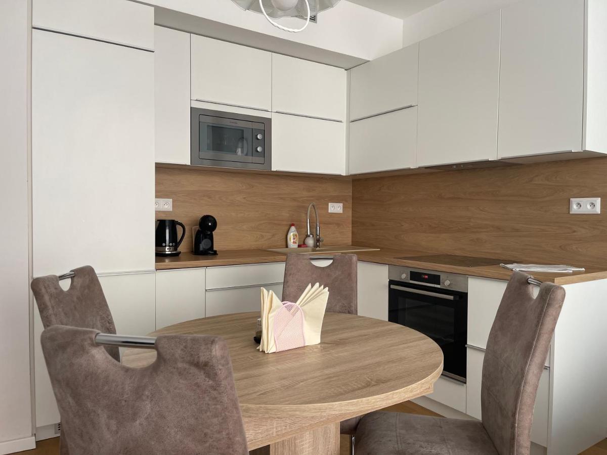 Sag Sky Park Residence Free Parking And Wi-Fi Братислава Екстериор снимка