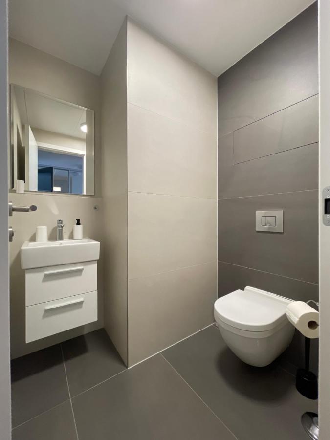 Sag Sky Park Residence Free Parking And Wi-Fi Братислава Екстериор снимка