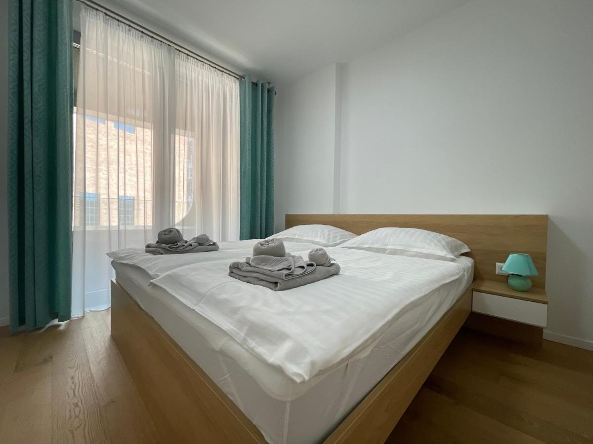 Sag Sky Park Residence Free Parking And Wi-Fi Братислава Екстериор снимка