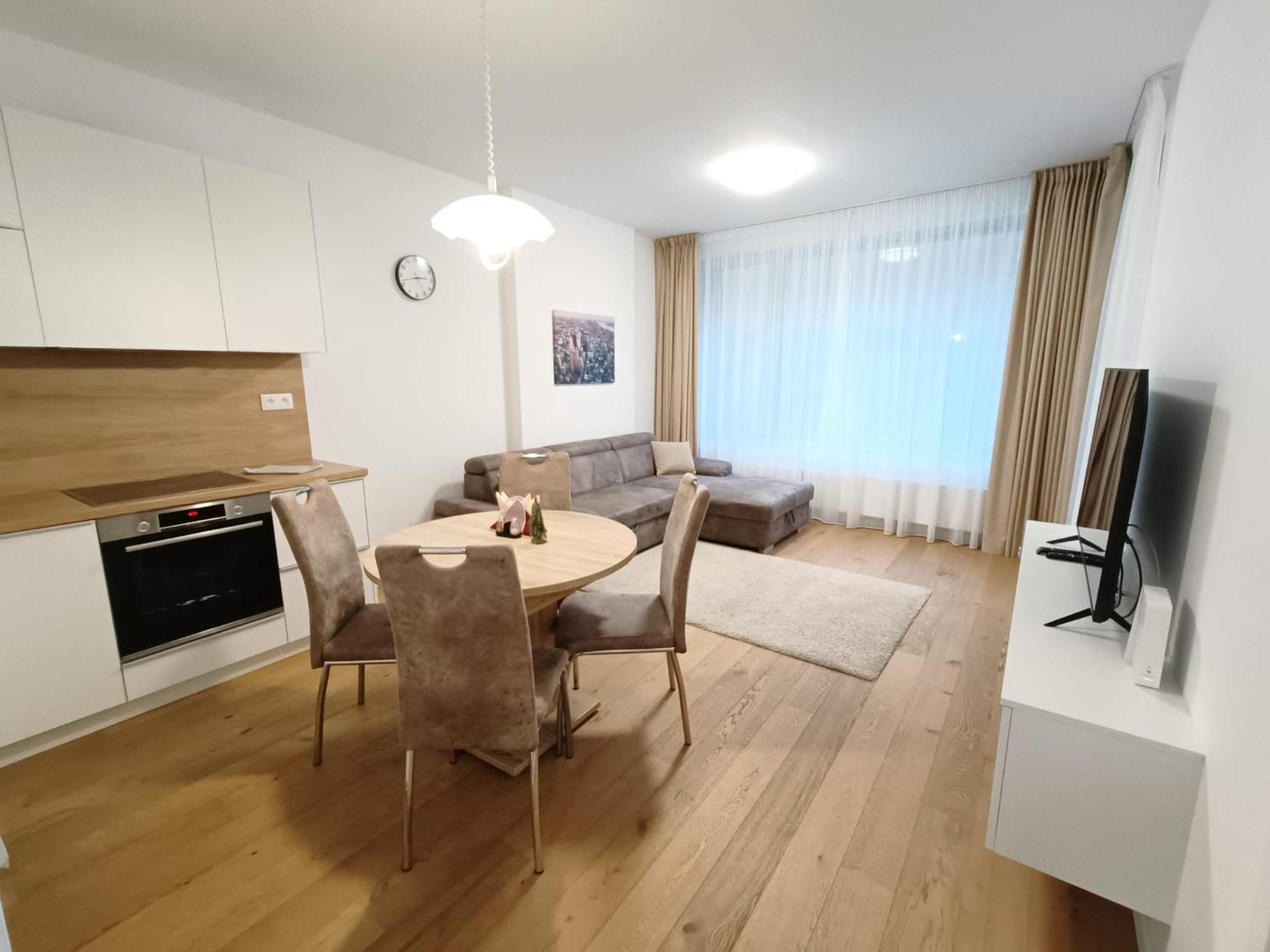 Sag Sky Park Residence Free Parking And Wi-Fi Братислава Екстериор снимка