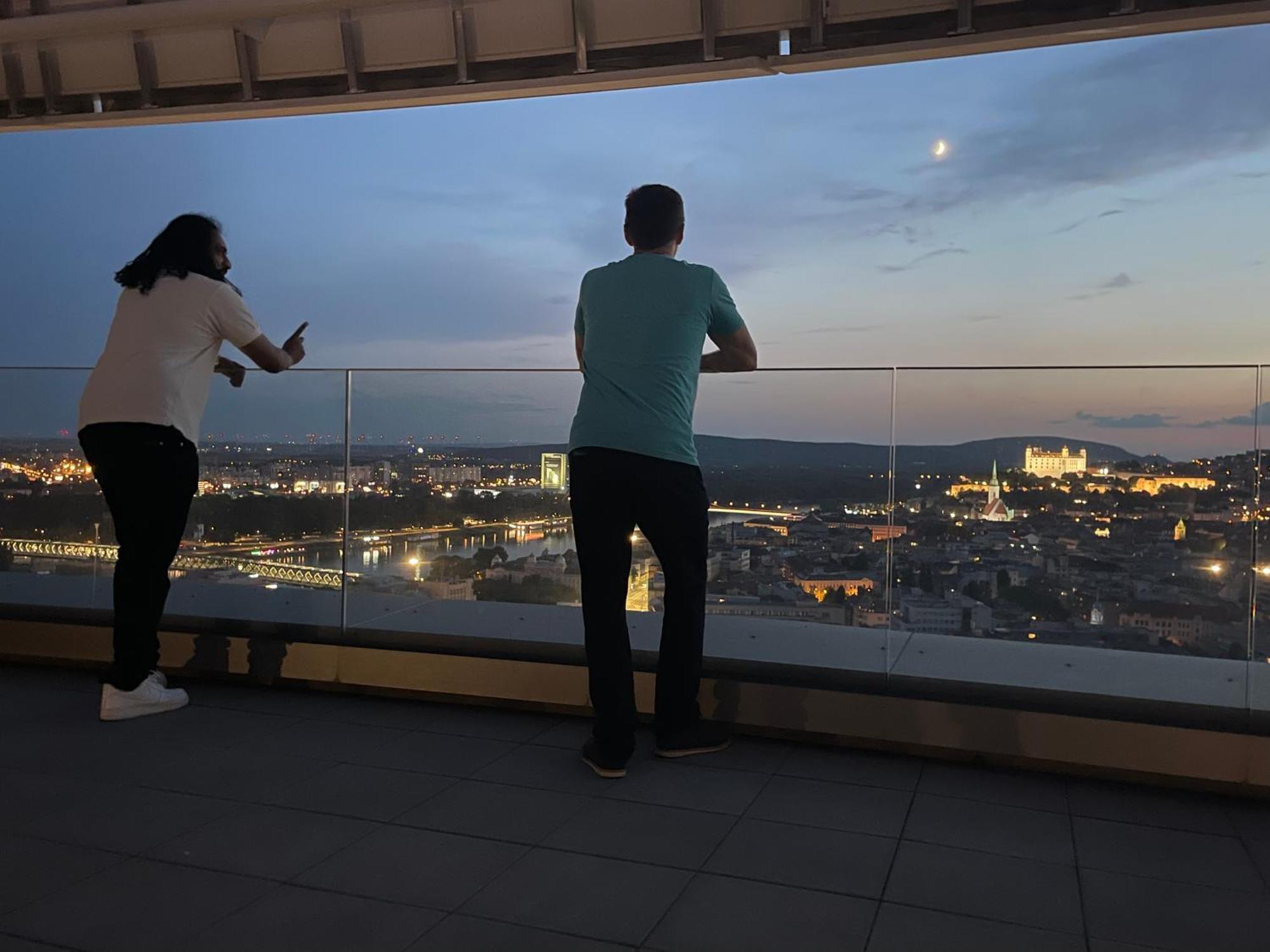 Sag Sky Park Residence Free Parking And Wi-Fi Братислава Екстериор снимка